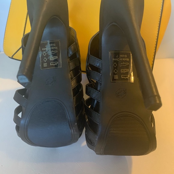 Womenâs high heels Size 7 - Picture 4 of 4
